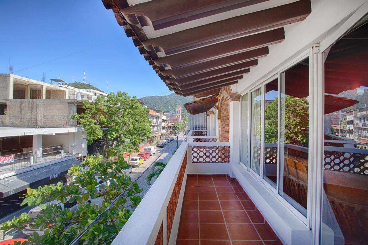 La Iguana Vallarta Lgbt Adults Only - Romantic Zone - Party Clubbing Street بويرتو فالارتا المظهر الخارجي الصورة