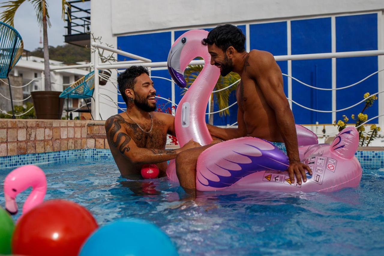 La Iguana Vallarta Lgbt Adults Only - Romantic Zone - Party Clubbing Street بويرتو فالارتا المظهر الخارجي الصورة
