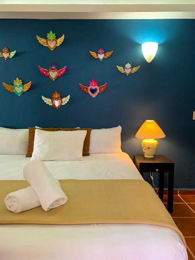 La Iguana Vallarta Lgbt Adults Only - Romantic Zone - Party Clubbing Street بويرتو فالارتا المظهر الخارجي الصورة