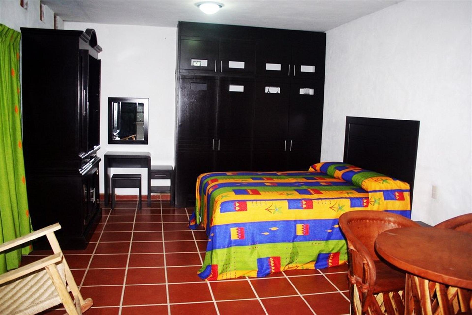 La Iguana Vallarta Lgbt Adults Only - Romantic Zone - Party Clubbing Street بويرتو فالارتا المظهر الخارجي الصورة